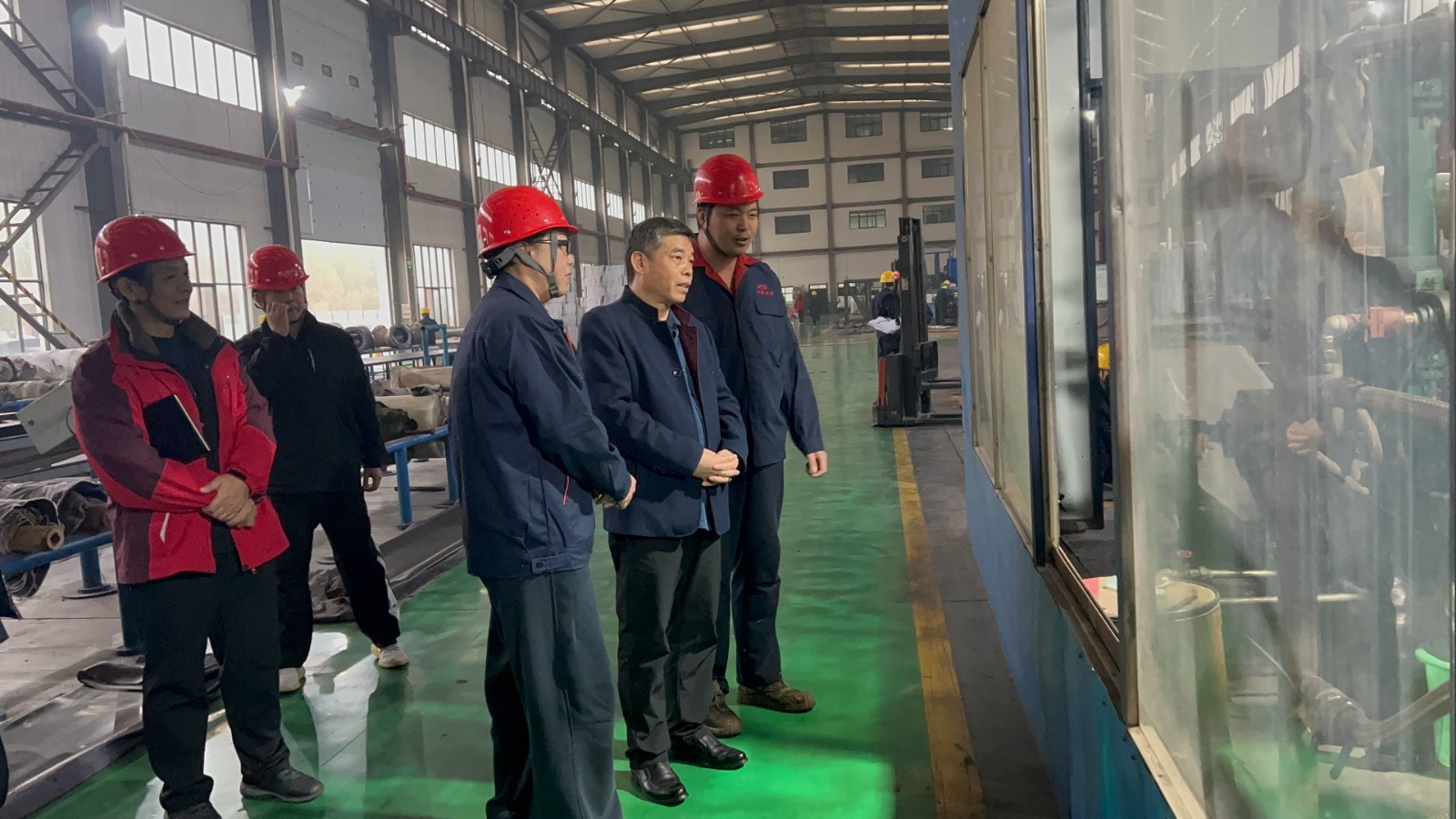 市工信局與區(qū)應急管理局聯(lián)合檢查指導我司安全生產(chǎn)工作